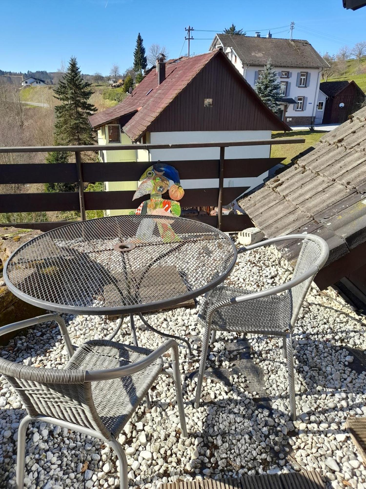 Idyllisches Landhotel Erdmannshöhle - Hasel im Südschwarzwald Exterior foto